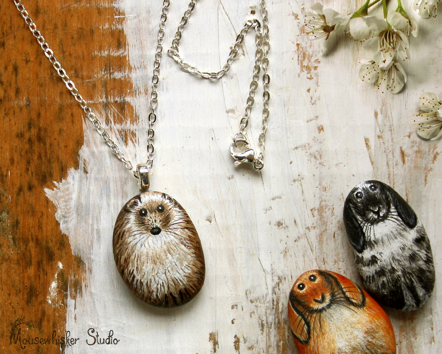 Hedgehog Pebble Pin / Necklace