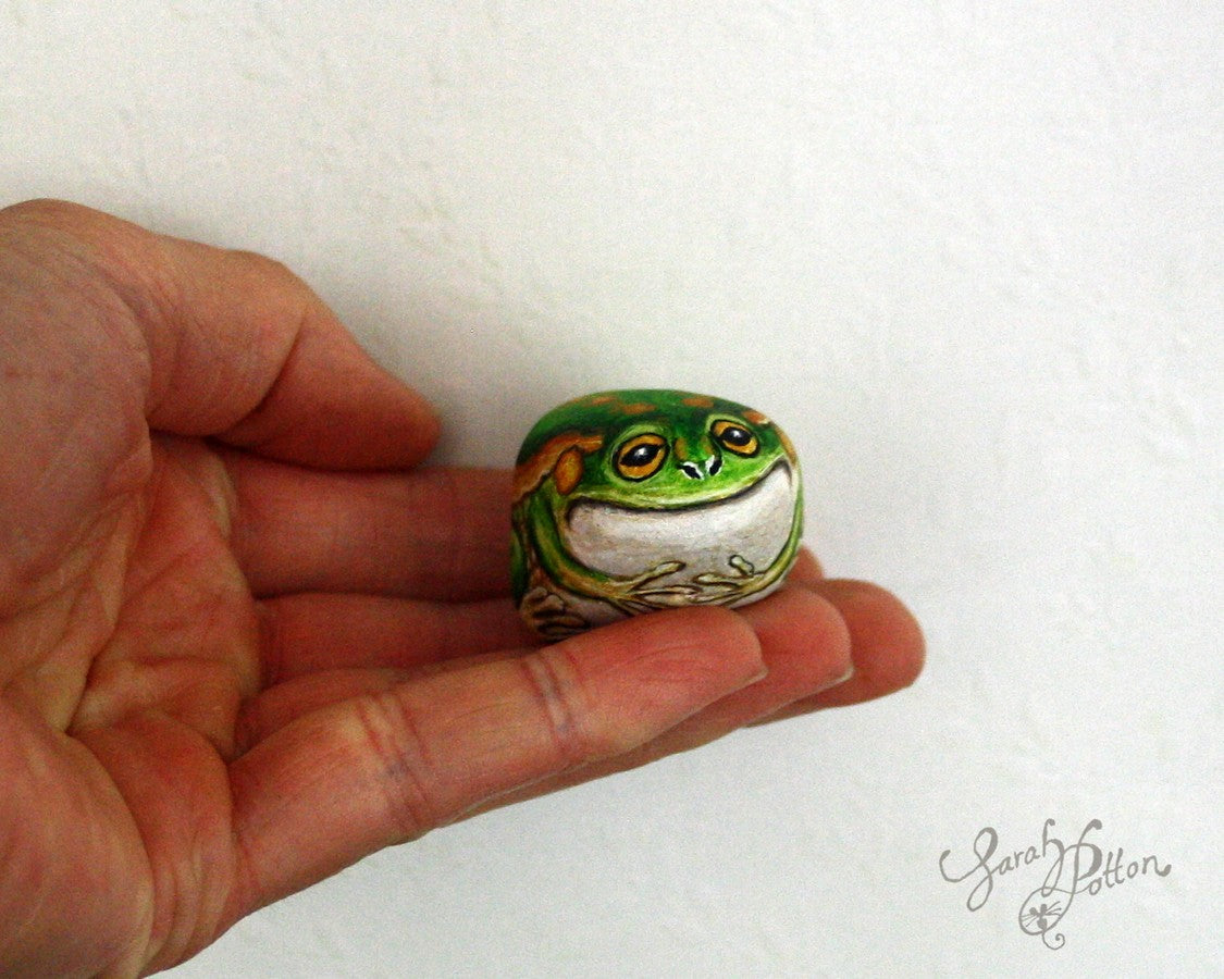 frog stone painting - miniature animals